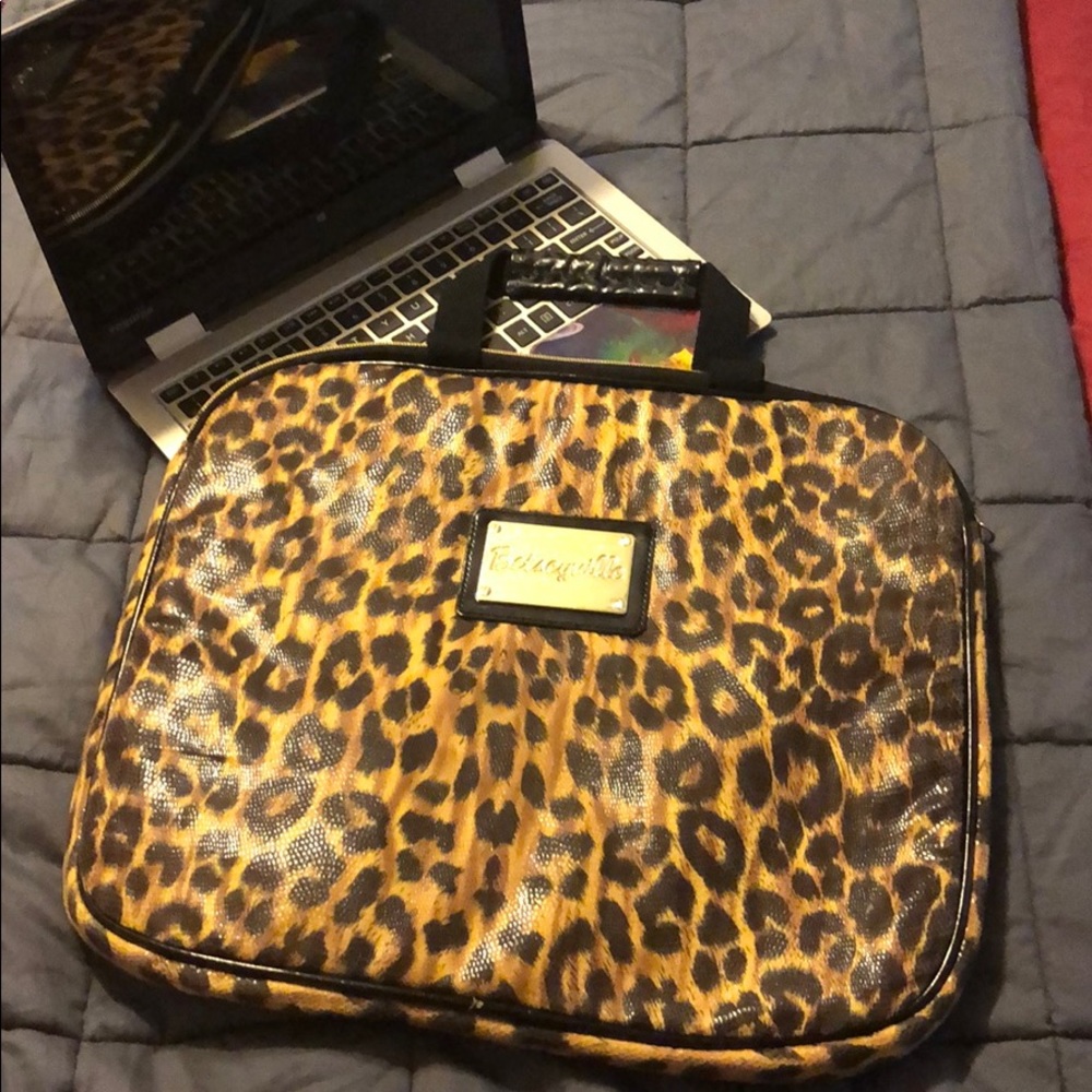 Betsey Johnson betseyville leopard laptop bag